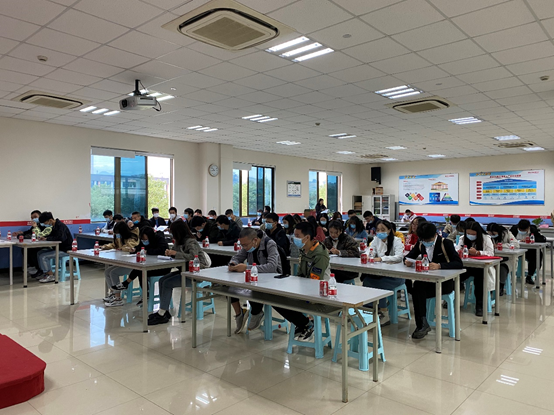 我院组织学生赴英业达重庆有限公司集中面试